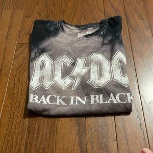 Ac/dc tee  excellent condition